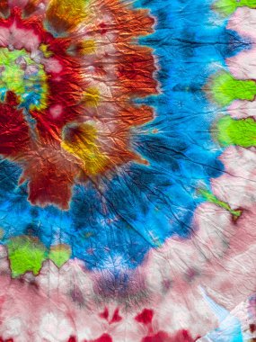 Özgürlük Girdabı 'nı bağladı. Boho Boyalı Kıyafetler. Reggae Suluboya Efekti. Kırmızı ve İndigo Kravatlı Spiral Arka plan. Hippi Batic. Canlı Haight San Francisco Swatch. Psikedelik Girdap Tekstili.