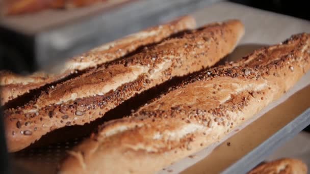 Baguette en la panadería — Vídeos de Stock