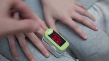 Kız Nabız Oksimetresi