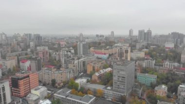 Şehir Sis Altında Havada