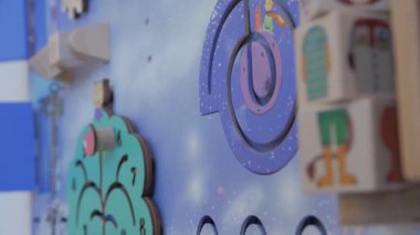 Çocuklar için Meşgul Tahtası