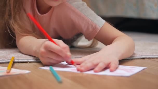 Child Girl Draws Closeup — Stock Video