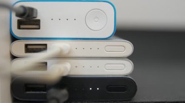 Güç Bankalarının Yüklenmesi