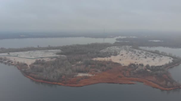 Winter Island en het meer — Stockvideo
