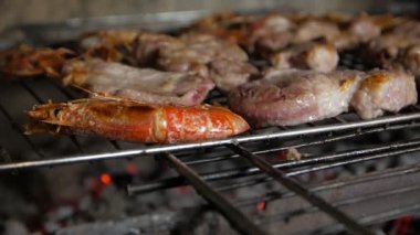 Izgarada karides ve biftek