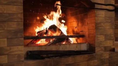 Şöminede Ateş