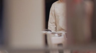 Bir şahıs üzerinde casusluk.