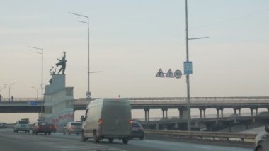 Arabadan Metro Köprüsü Görünümü