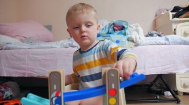 Araba Oyun Çocuğu Lazımlıkta