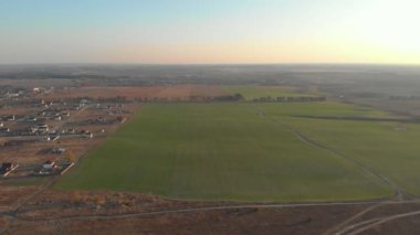 Toprak Yol ve Tarım Alanı