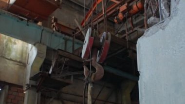 Endüstriyel Turna Kancası Harabeleri