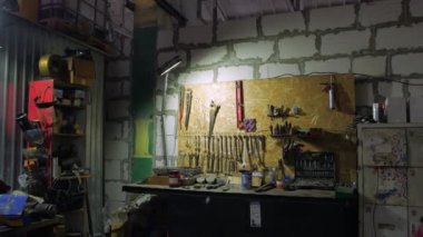 Duvardaki Mekanik Araçlar
