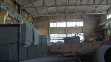 Terk Edilmiş Binanın Harabeleri