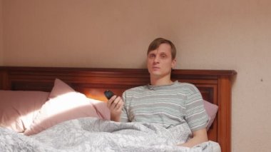 Uykucu Adam Öfkeli