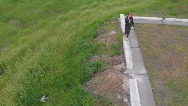 Woman Walking With Phone Aerial — Stockvideo