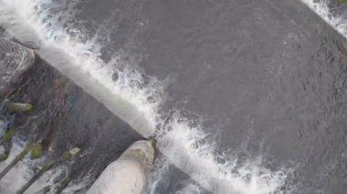 Baraj Şelalesi üzerinde