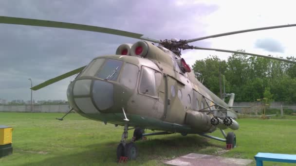 Helicóptero militar soviético — Vídeo de Stock