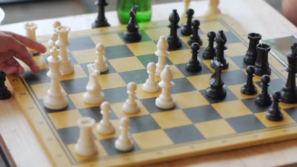 Schachspiel bewegt sich — Stockvideo