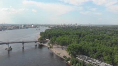 Orman Nehri ve Yaya Köprüsü