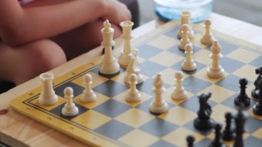 Satranç Hareketi Düşünme