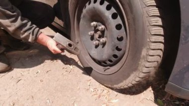 Araba Tekerlekleri Yavaş Hareket Tamiri