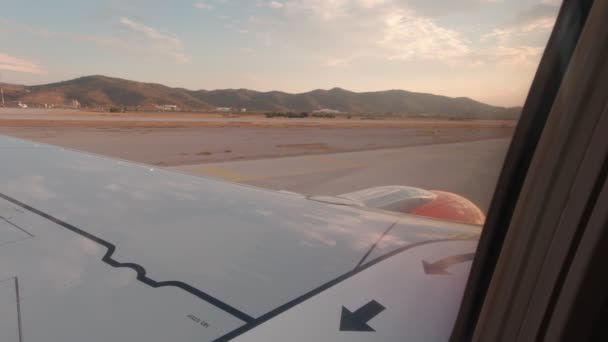 Repülőgép-szárny kifutópálya — Stock videók