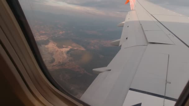 Uçak Penceresinden İniş — Stok video