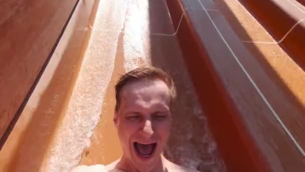 Man On Slide In A Water Park — Stok video