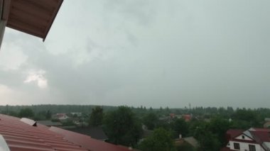 Kara Şimşek Yağmuru