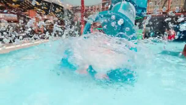 Girl Slides In A Water Park — Stockvideo