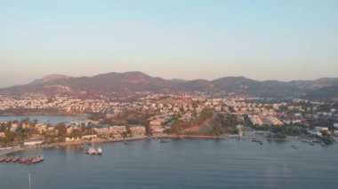 Deniz kenarındaki Dağlar Havacılık