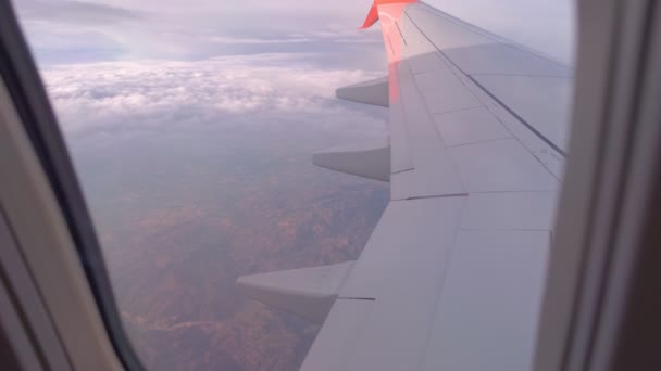 Vista da turbulência do avião da janela — Vídeo de Stock