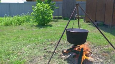 Şenlik ateşi ve Buhar.