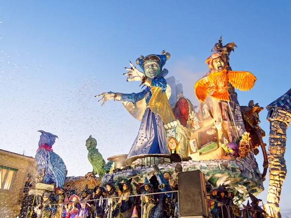 VIAREGGIO, ITALY - March 12:   allegorical float  at Viareggio C — Stock Photo, Image