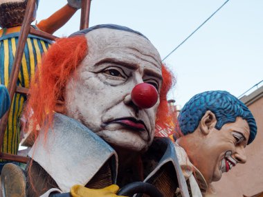 Viareggio, İtalya - 12 Mart: alegorik float Viareggio c