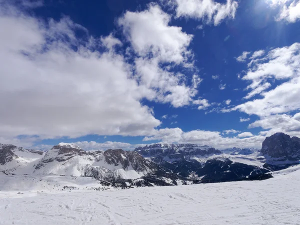 Paisagem de inverno em Ortisei Val Gardena Italia — Fotografia de Stock