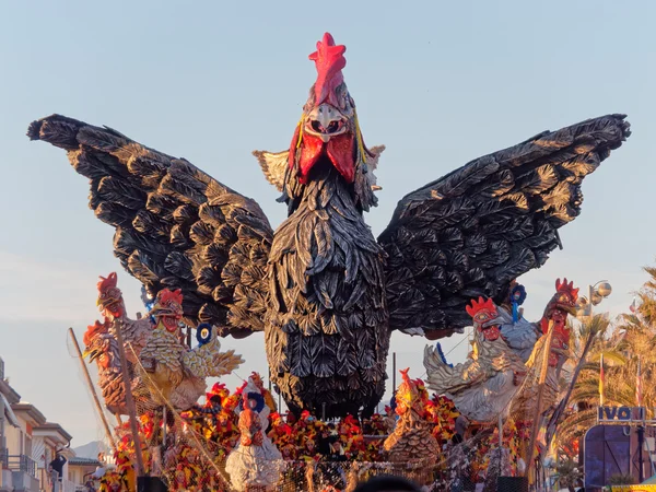 VIAREGGIO, ITALY - FEBRUARY 2:   allegorical float on the breedi — Stock Photo, Image