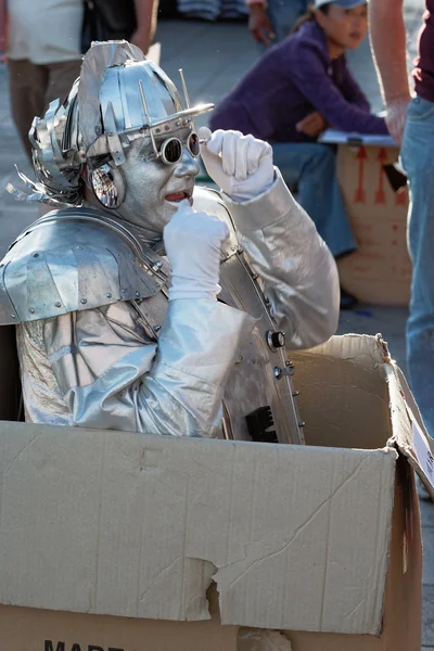 ITALY - SEPTEMBER 23:   Street artist pantomime photo taken in: — Stock Photo, Image