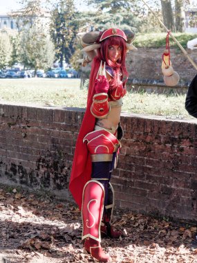 Lucca, İtalya - 11 Kasım: maskeleri çizgi kahramanlar Lucca 