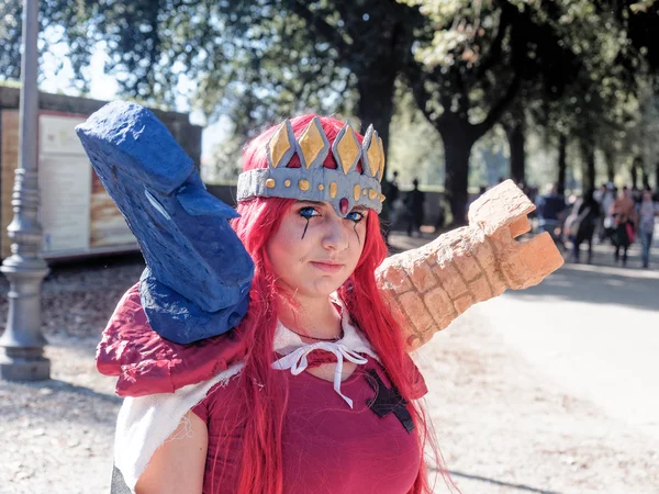 Lucca, İtalya - 11 Kasım: maskeleri çizgi kahramanlar Lucca 