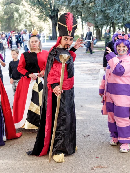 Lucca, İtalya - 11 Kasım: maskeleri çizgi kahramanlar Lucca — Stok fotoğraf