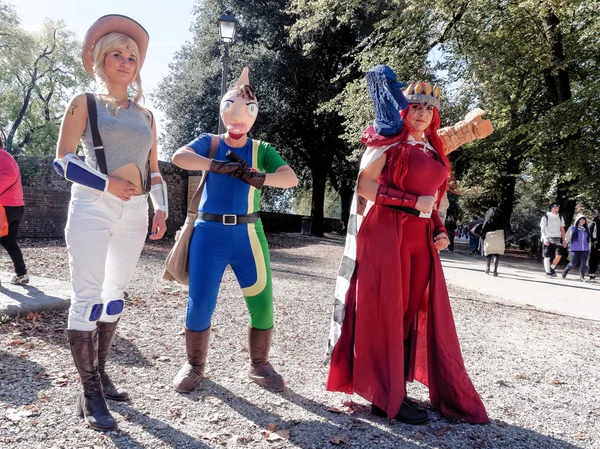 LUCCA, ITALY - November 11:   masks cartoon characters at Lucca — Stock Photo, Image