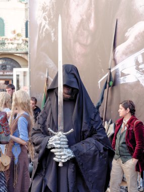 Lucca, İtalya - 11 Kasım: maskeleri çizgi kahramanlar Lucca 