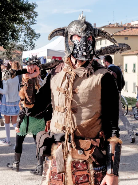 LUCCA, ITALY - November 11:   masks cartoon characters at Lucca — Stock Photo, Image
