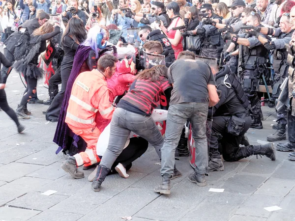 Lucca, Itálie - 11. listopadu: masky kreslenými postavičkami v Lucca — Stock fotografie