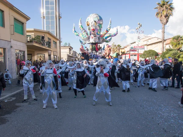 VIAREGGIO, ITALY - FEBRUARY 2:   allegorical float at Viareggio — Stock Photo, Image