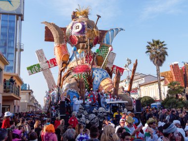 Viareggio, İtalya - 23 Şubat: viareggio, alegorik float