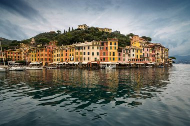 Portofino, Liguria, İtalya 'ya bak