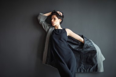 hareket yalnız kız moda