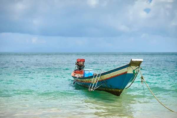 Σκάφους στην τροπική παραλία, Ταϊλάνδη — Φωτογραφία Αρχείου
